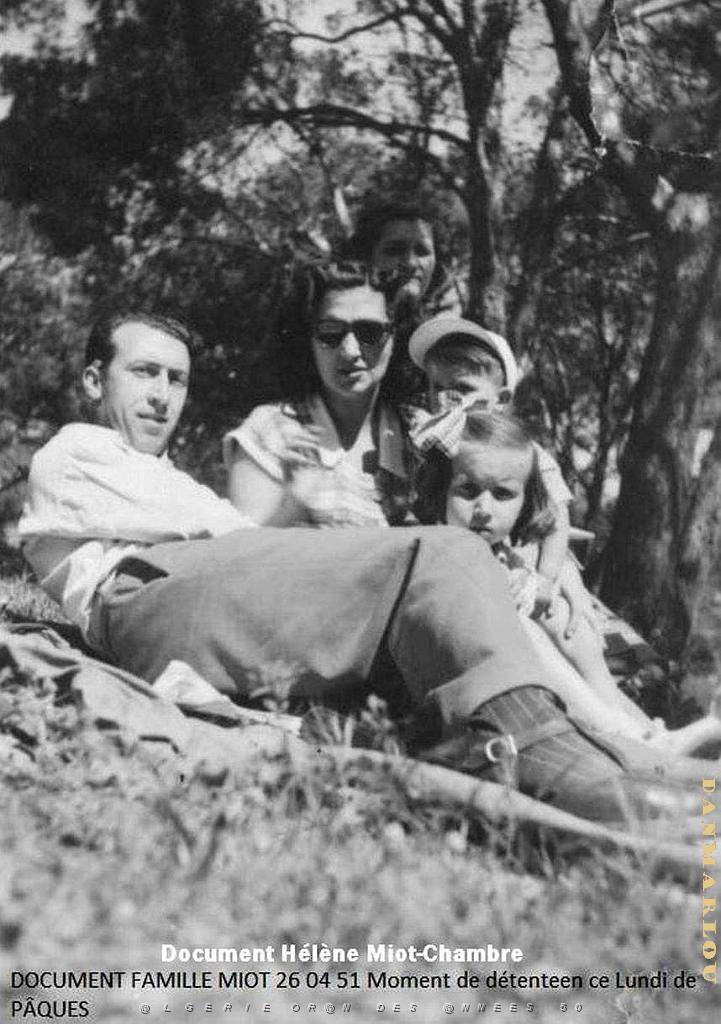 1951 04 26 PAQUES A SANTA CRUZ ou AUX PLANTEURS.JPG